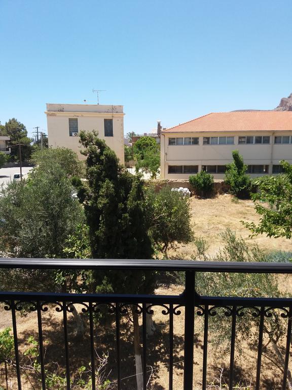 Oasis Studios Palaiochora Bagian luar foto